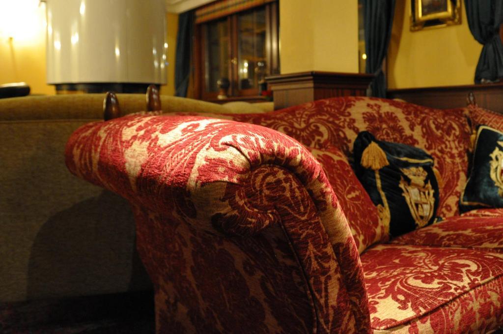Hotel De La Paix تشامبري المظهر الخارجي الصورة